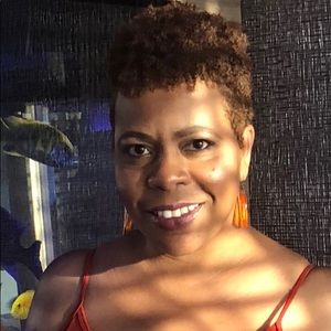 Meet your Posher, Fahimah